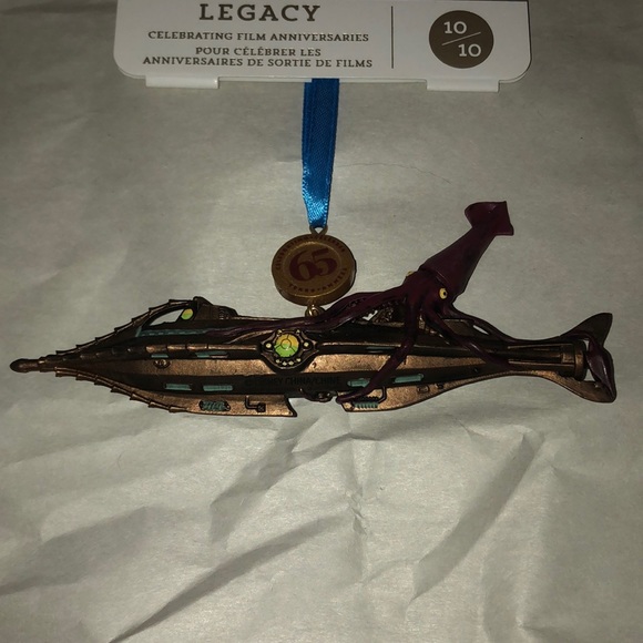 Disney Sketchbook 2019 65th Legacy ornament - Picture 4 of 7